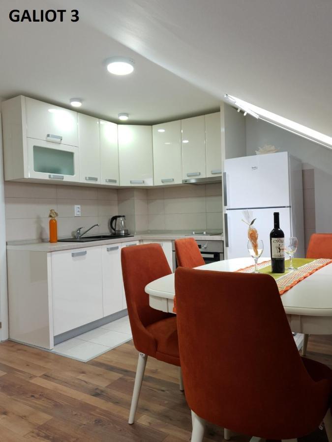 Apartmani Galiot Igalo Bagian luar foto